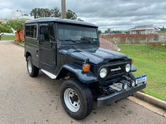 TOYOTA BANDEIRANTE 3.7 BJ50LV 4X4 TETO RIGIDO DIESEL 2P MANUAL TOYOTA BANDEIRANTE 3.7 BJ50LV 4X4 TETO RIGIDO DIESEL 2P MANUAL